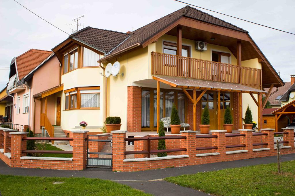 Marina-Buek Apartmanhaz 客房 照片