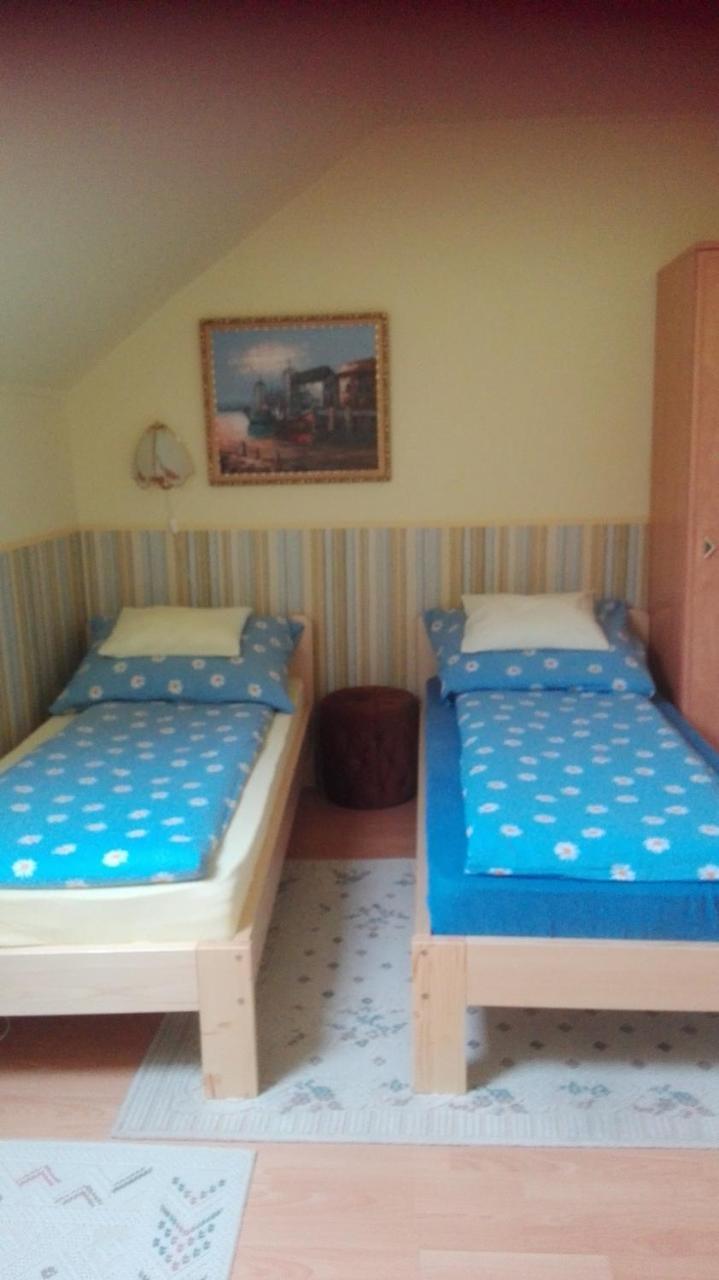 Marina-Buek Apartmanhaz 外观 照片